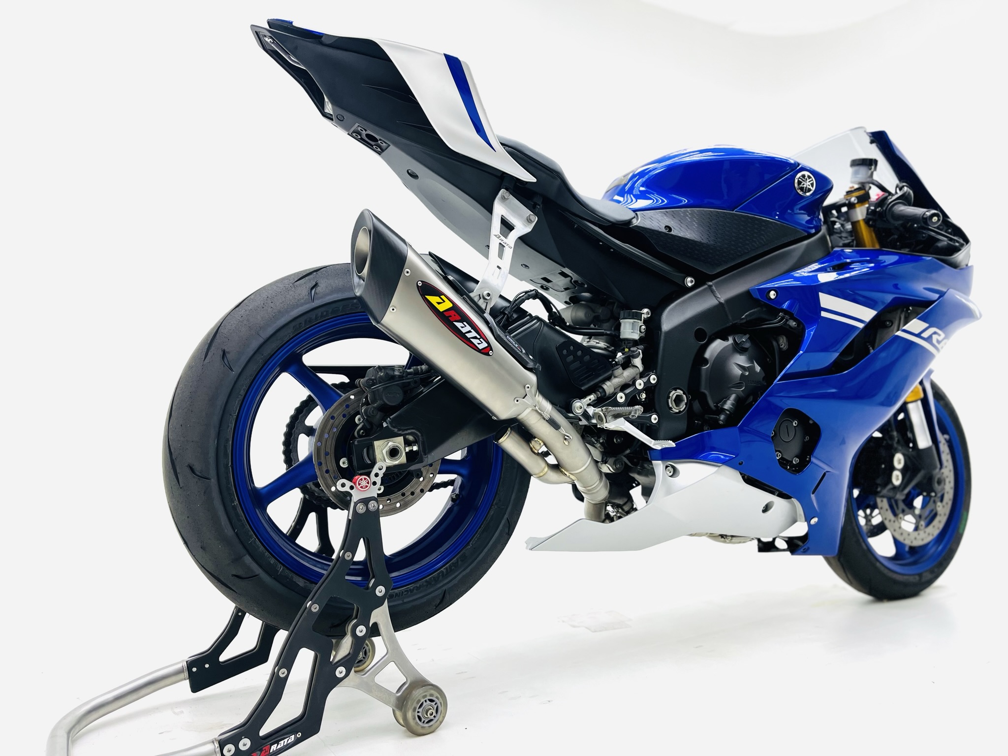 R6 full Ti